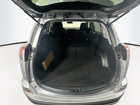 Used 2018 Toyota RAV4 XLE FWD image 27