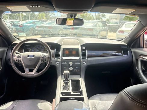 Used 2015 Ford Taurus Limited FWD image 7
