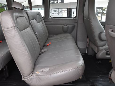 Used 2019 Chevrolet Express 3500 LS RWD image 11