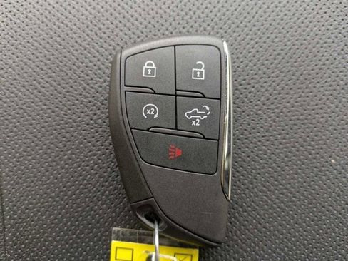 Used 2025 GMC Sierra 1500 AT4 w/ AT4 Premium Package AWD/4WD image 30