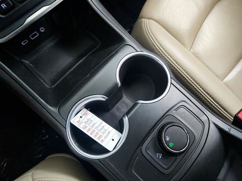 Used 2019 GMC Terrain SLE FWD image 16