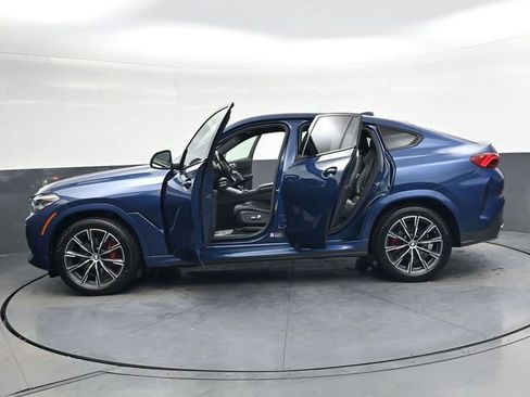Used 2022 BMW X6 xDrive40i w/ M Sport Package image 39