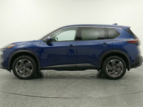 Used 2025 Nissan Rogue SV AWD/4WD image 5