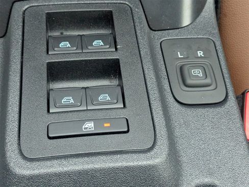 Used 2024 Ford Bronco Outer Banks image 26