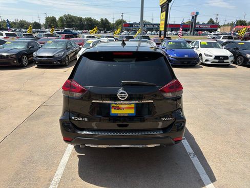 Used 2018 Nissan Rogue SV AWD/4WD image 6