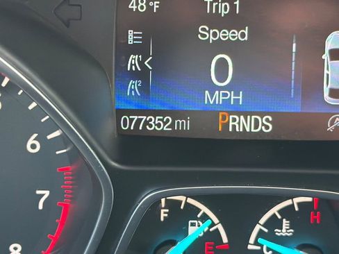 Used 2018 Ford Escape SE image 24