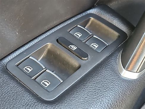 Used 2022 Volkswagen Passat 2.0T SE image 24