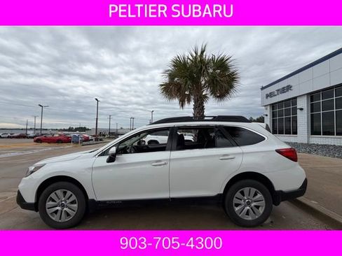 Used 2018 Subaru Outback 2.5i Premium image 5