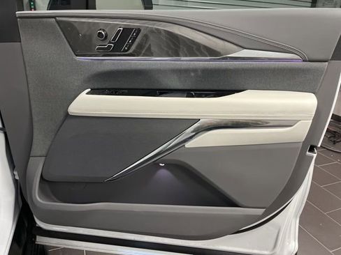 Used 2025 Cadillac Escalade IQ Luxury 1 image 13