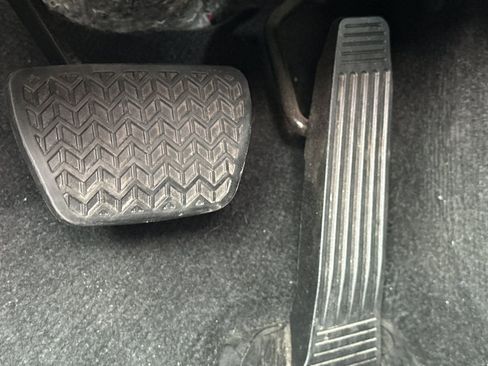 Used 2024 Toyota Camry SE image 43