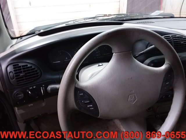 Used 1997 Dodge Caravan SE FWD image 11