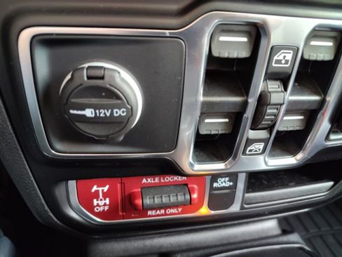 Used 2021 Jeep Gladiator Mojave AWD/4WD image 26
