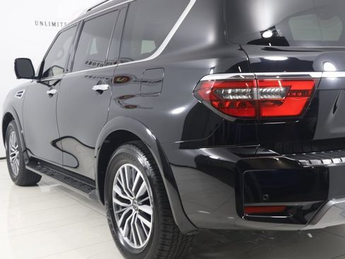 Used 2024 Nissan Armada SL w/ Captain's Chairs Package image 24