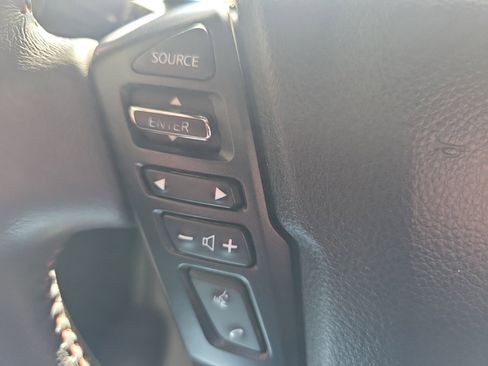 Used 2021 Nissan Titan PRO-4X w/ Pro-4x Convenience Package image 38