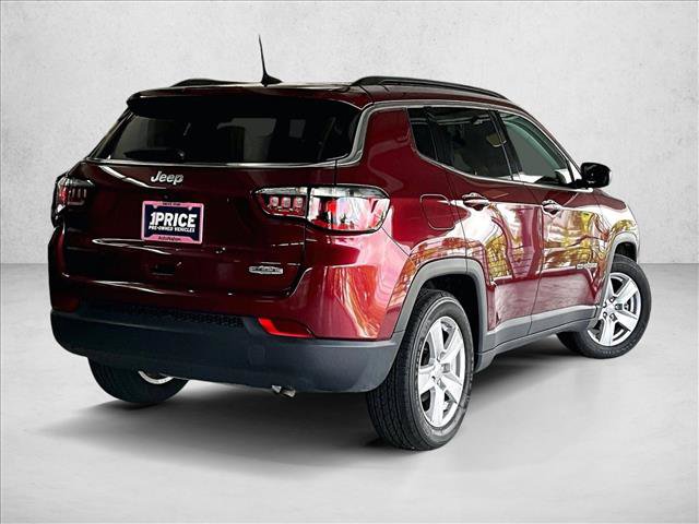 Used 2022 Jeep Compass Latitude FWD image 2