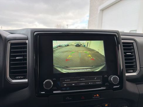 Used 2024 Nissan Frontier SL image 16