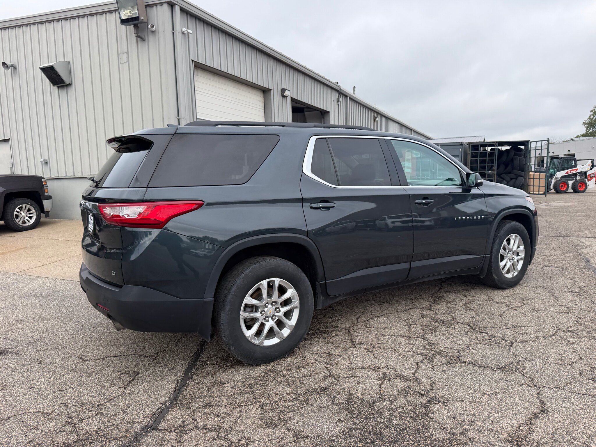 Used 2019 Chevrolet Traverse LT w/ LPO, Floor Liner Package AWD/4WD image 3