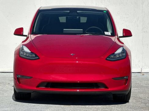 Used 2021 Tesla Model Y Long Range AWD/4WD image 8