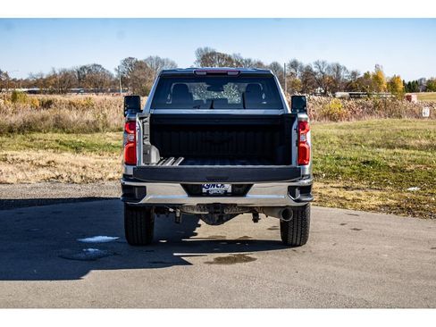 Used 2024 Chevrolet Silverado 3500 LTZ image 8