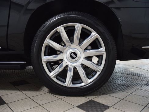 Used 2024 Cadillac Escalade ESV Premium Luxury Platinum AWD/4WD image 22