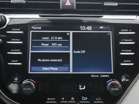 Used 2019 Toyota Camry L image 16