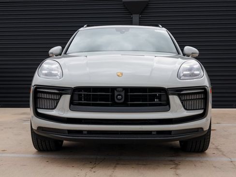 Certified 2026 Porsche Macan S AWD/4WD image 10