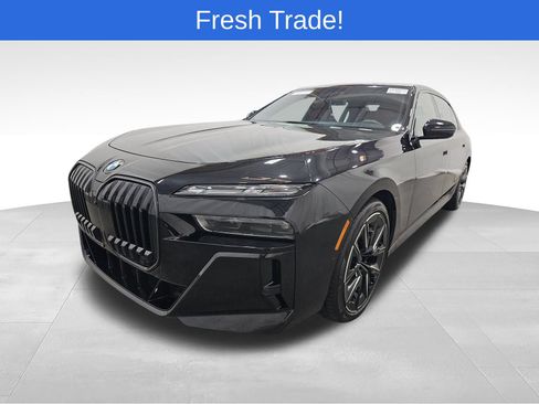 Certified 2025 BMW 760i xDrive w/ Executive Package AWD/4WD image 1
