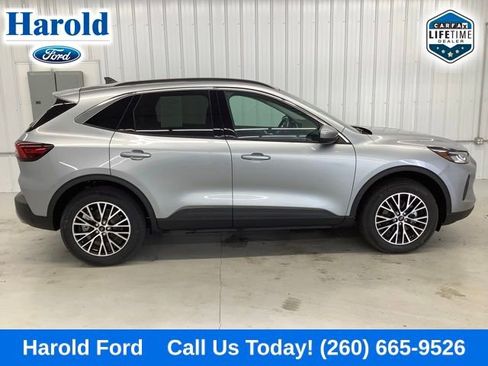 Used 2024 Ford Escape SE image 7
