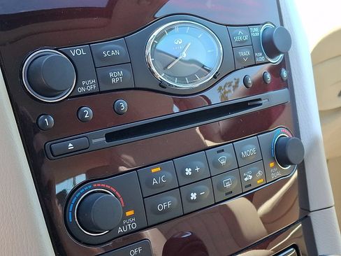 Used 2017 INFINITI QX50 AWD w/ Technology Package image 16