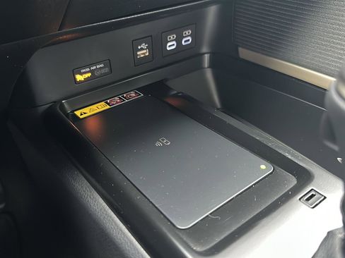 Used 2026 Toyota Camry SE image 25