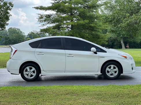 Used 2010 Toyota Prius Three image 7