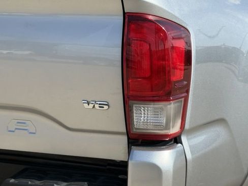 Used 2023 Toyota Tacoma SR5 w/ Technology Package image 8