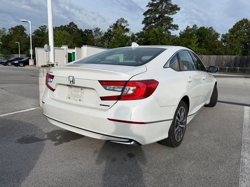 Certified 2020 Honda Accord EX image 5