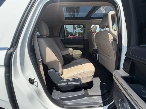 Used 2023 Ford Expedition Max Limited AWD/4WD image 17
