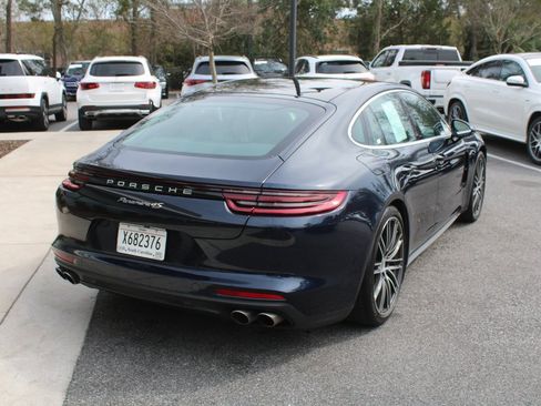 Used 2018 Porsche Panamera 4S image 5