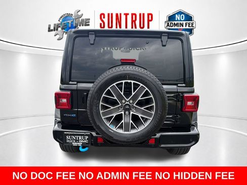 Used 2023 Jeep Wrangler Unlimited Sahara AWD/4WD image 5