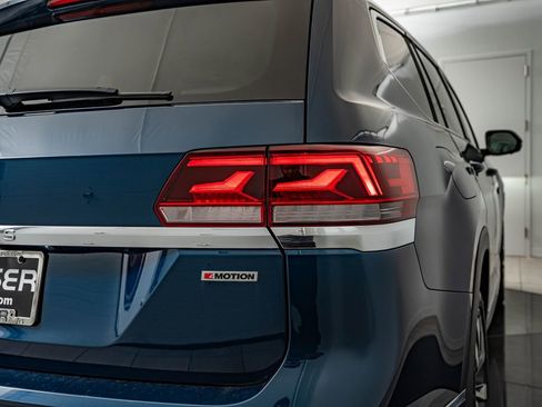 Used 2022 Volkswagen Atlas SEL Premium AWD/4WD image 14