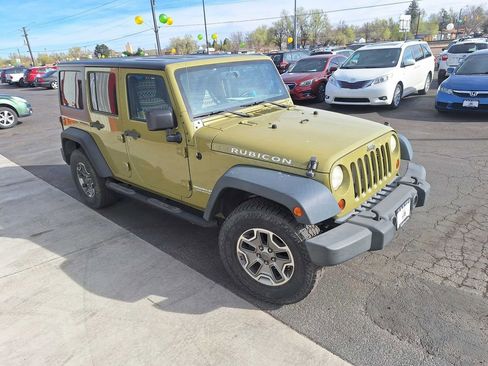 Used 2013 Jeep Wrangler Unlimited Rubicon w/ Connectivity Group image 10
