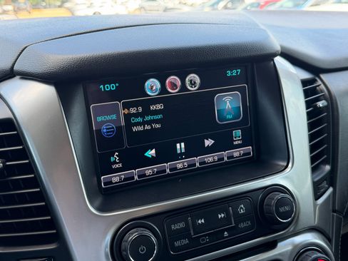 Used 2015 Chevrolet Suburban LTZ RWD image 20