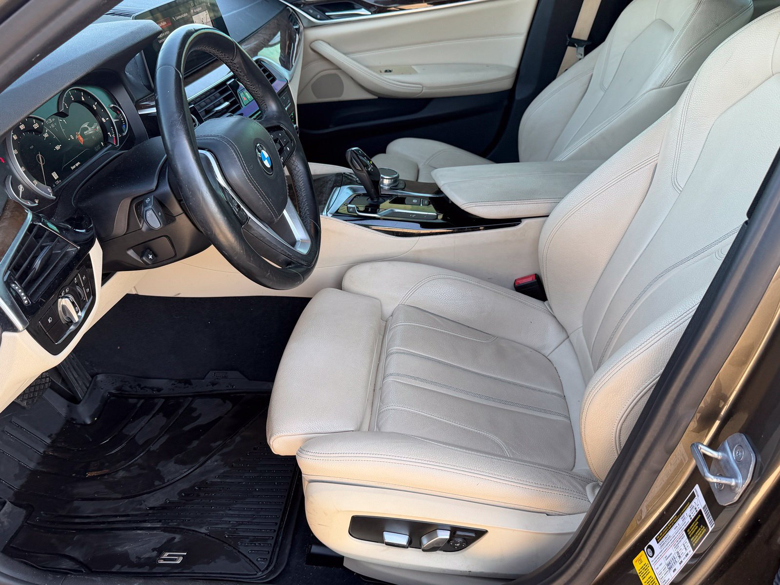Used 2018 BMW 530i w/ Premium Package RWD image 29