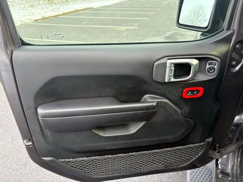 Used 2020 Jeep Wrangler Unlimited Sport image 18