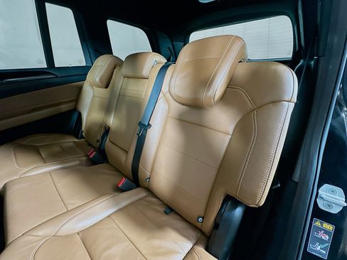 Used 2017 Mercedes-Benz GLS 450 4MATIC image 24