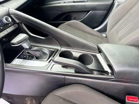 Used 2023 Hyundai Elantra SEL FWD image 26