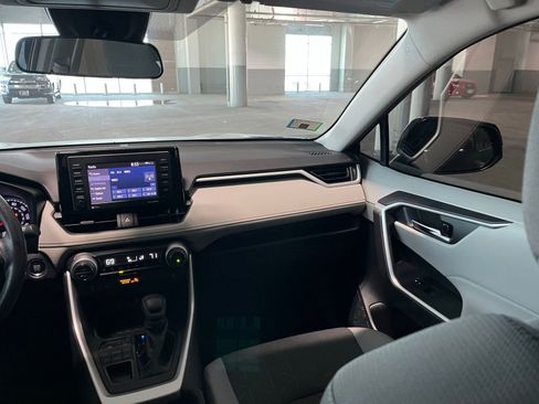 Used 2020 Toyota RAV4 XLE w/ All Weather Liner Package image 39