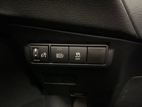 Certified 2026 Toyota Corolla Cross LE FWD image 28