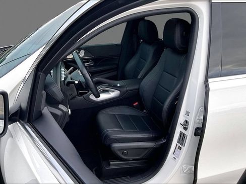Used 2022 Mercedes-Benz GLS 450 4MATIC image 25
