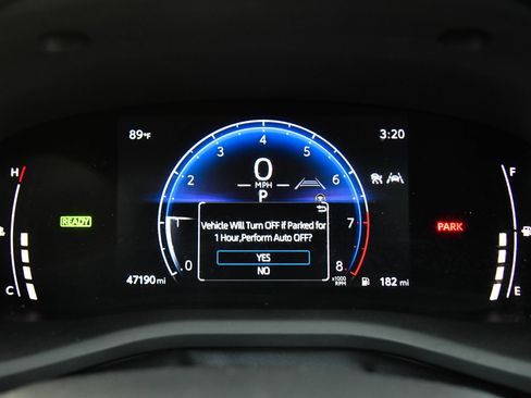 Used 2025 Toyota Camry SE w/ Convenience Package FWD image 32