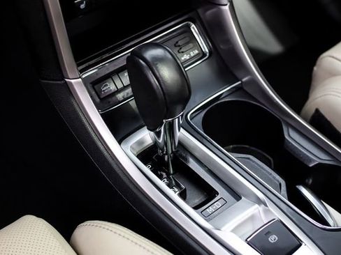 Used 2019 Subaru Ascent Limited image 24