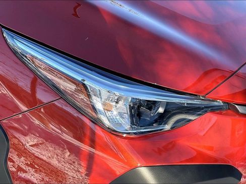 Certified 2025 Subaru Crosstrek 2.0i Premium image 32