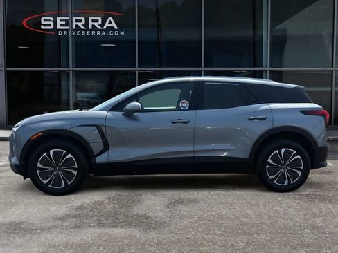 Used 2024 Chevrolet Blazer EV LT AWD/4WD image 2
